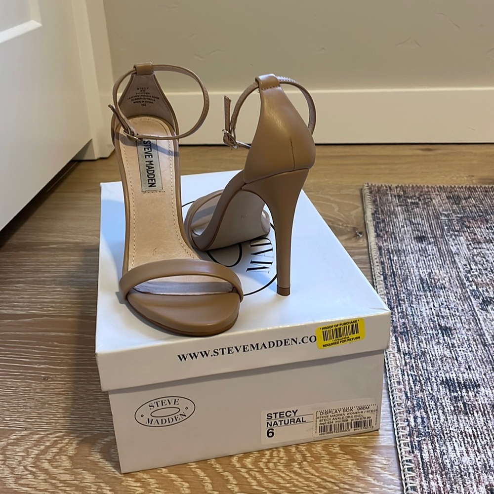 Steve Madden Stecy Natural Heel